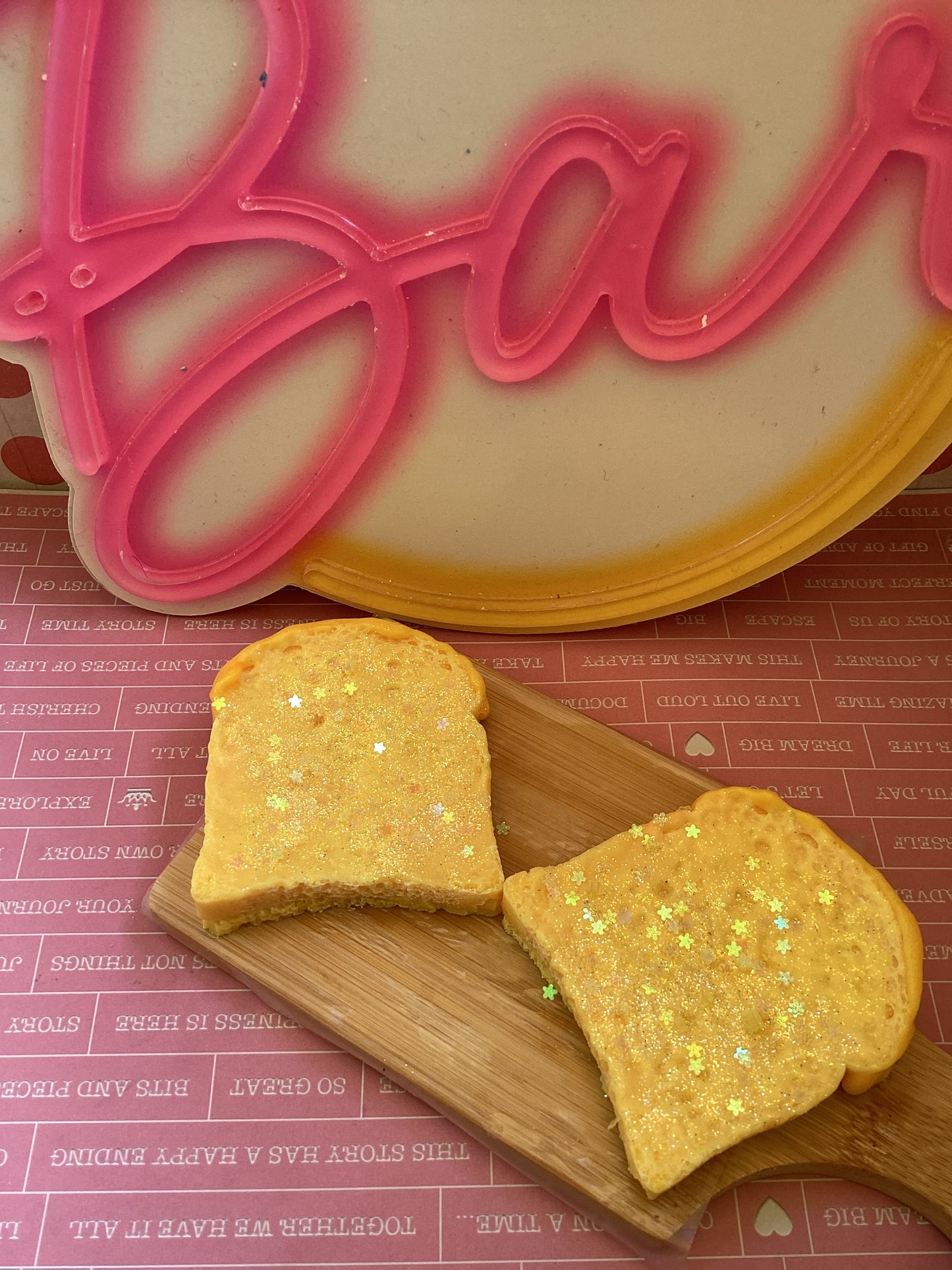 Lemon Pixie bread (highly fragranced wax melt)