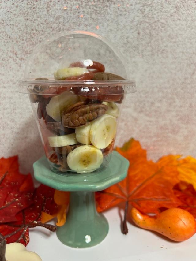 Banana/Pecans/Pretzel  Cup